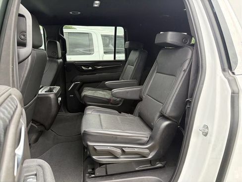 Used 2024 GMC Yukon XL Denali AWD/4WD image 27