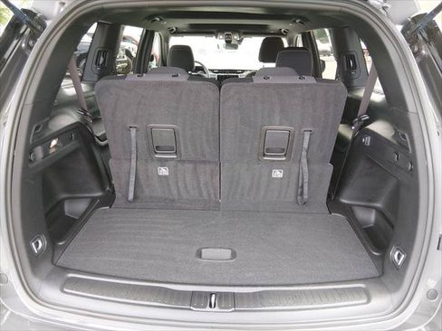 Certified 2025 Jeep Grand Cherokee L Laredo RWD image 14