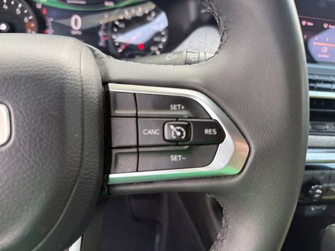 Used 2024 Jeep Compass Latitude AWD/4WD image 15