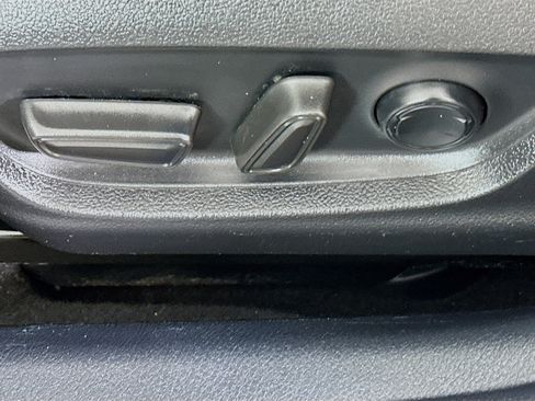 Used 2022 Toyota Camry XSE image 13