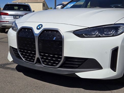 Used 2023 BMW i4 eDrive40 RWD image 9