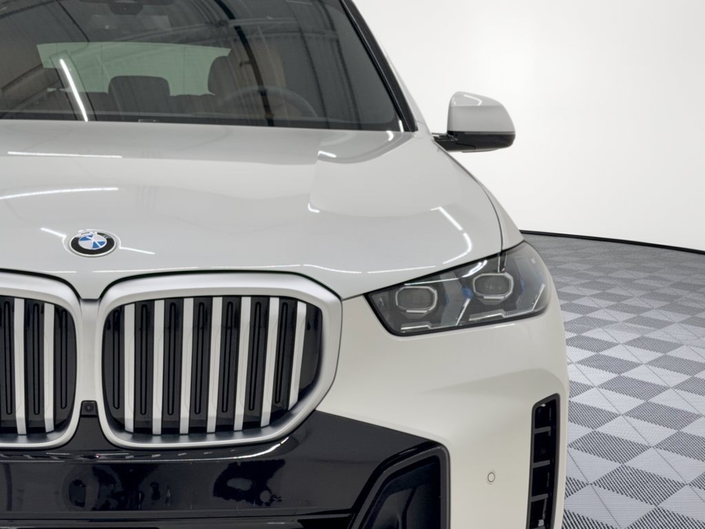Certified 2026 BMW X5 xDrive40i w/ M Sport Package AWD/4WD image 12