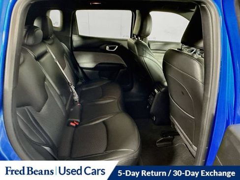 Used 2024 Jeep Compass Latitude AWD/4WD image 32