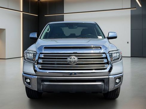 Used 2021 Toyota Tundra Limited w/ Limited Premium Package AWD/4WD image 9