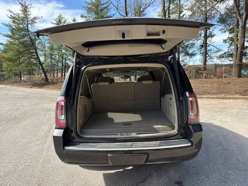 Used 2015 GMC Yukon XL Denali w/ Touring Package image 27