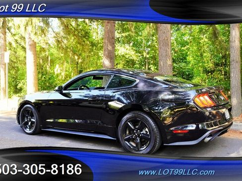 Used 2018 Ford Mustang Coupe RWD image 10