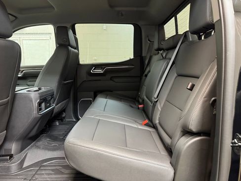 New 2026 GMC Sierra 1500 SLT w/ SLT Convenience Package image 17