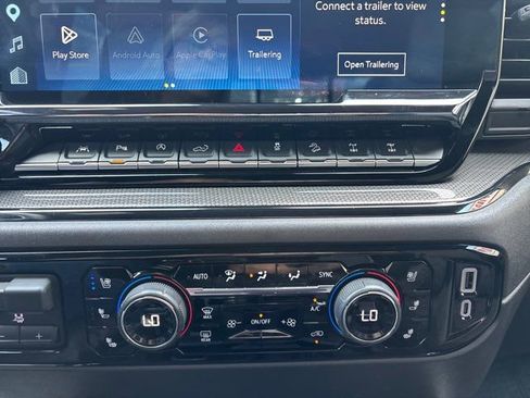 Used 2025 Chevrolet Silverado 1500 ZR2 w/ Technology Package image 29