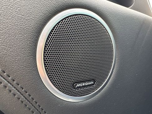 Used 2020 Land Rover Range Rover HSE image 40