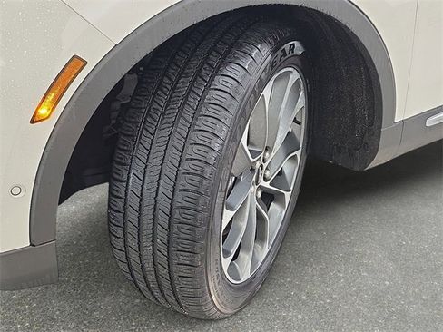 Used 2022 Lincoln Nautilus Reserve w/ Equipment Group 201A image 29