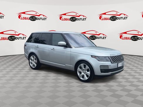 Used 2018 Land Rover Range Rover Supercharged AWD/4WD image 2