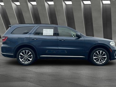 Used 2021 Dodge Durango SXT image 3