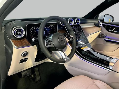 New 2026 Mercedes-Benz GLC 300 4MATIC image 9