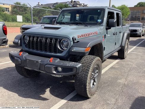 Used 2024 Jeep Gladiator Mojave w/ Technology Group AWD/4WD image 4