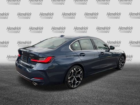 Certified 2025 BMW 330i Sedan image 10