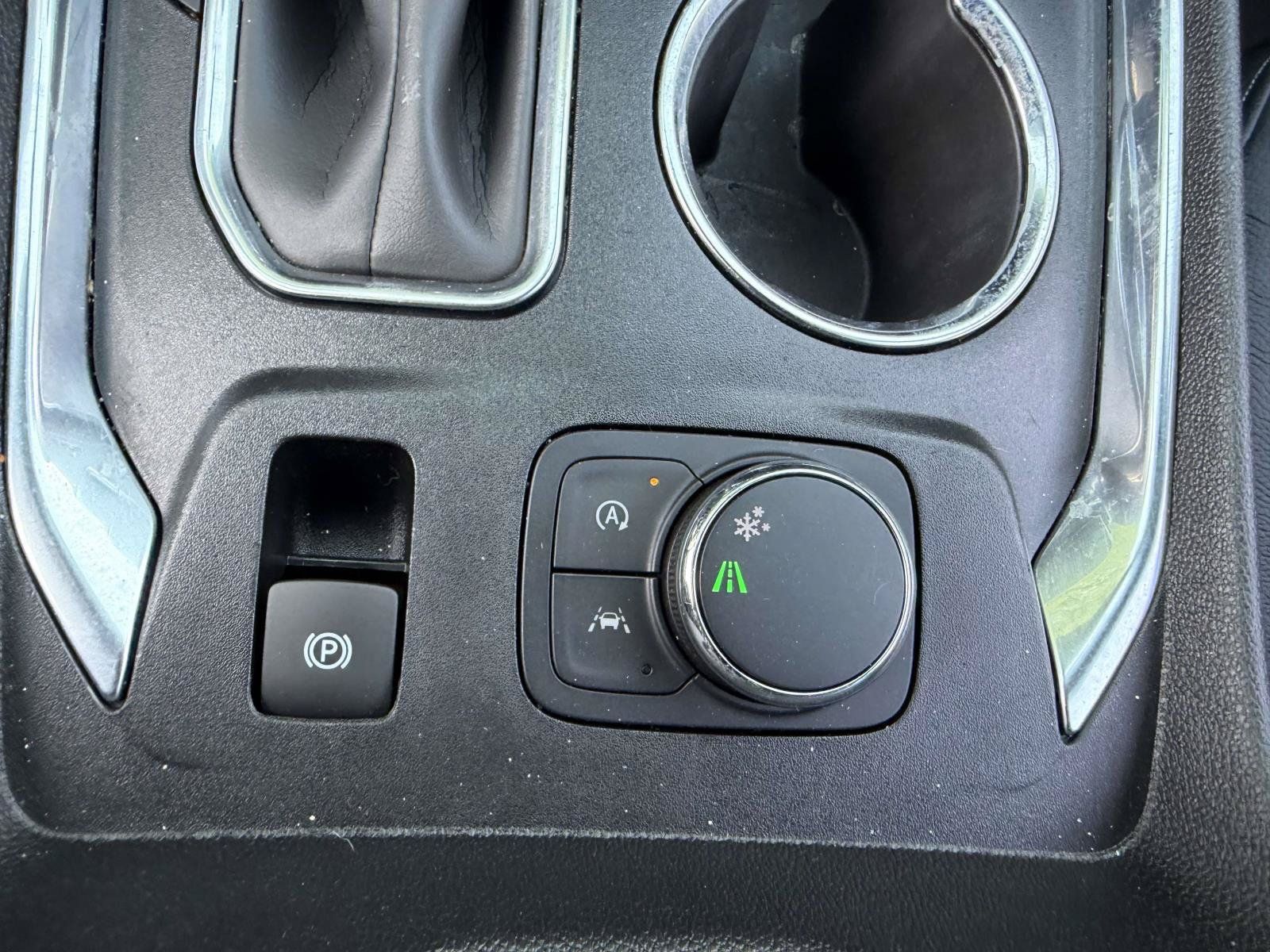 Certified 2023 Chevrolet Traverse LT FWD image 22