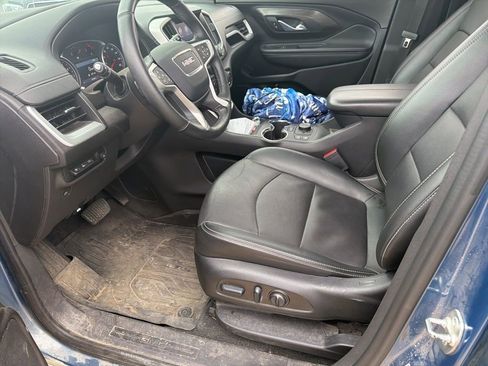 Used 2024 GMC Terrain SLT w/ Tech Package image 10