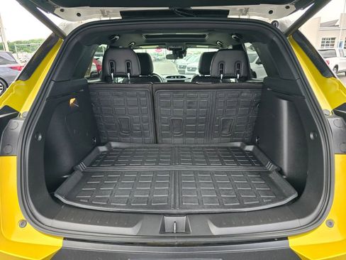 Used 2023 Chevrolet TrailBlazer ACTIV w/ Sun and Liftgate Package FWD image 12