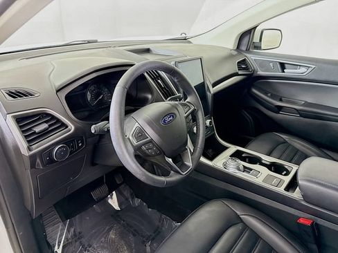 Certified 2024 Ford Edge SEL w/ Convenience Package AWD/4WD image 9