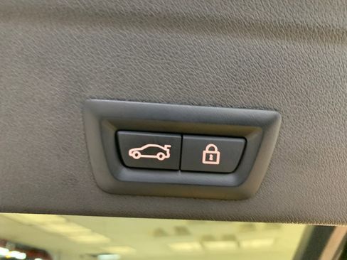 Used 2023 BMW X6 M50i w/ Shadowloine Package image 76