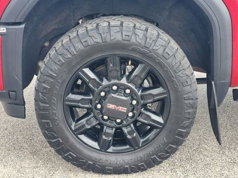 Used 2024 GMC Sierra 2500 AT4 w/ AT4 Premium Plus Package AWD/4WD image 8