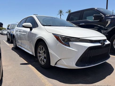 Used 2021 Toyota Corolla LE w/ Carpet Mat Package (TMS) FWD image 3