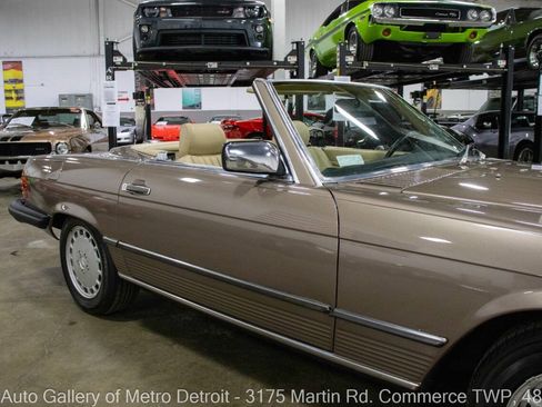 Used 1987 Mercedes-Benz 560 SL image 26