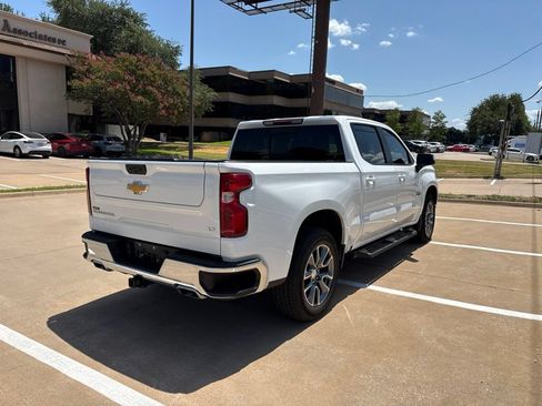 Used 2024 Chevrolet Silverado 1500 LT AWD/4WD image 10