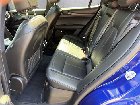 Used 2022 Alfa Romeo Stelvio Ti AWD/4WD image 21
