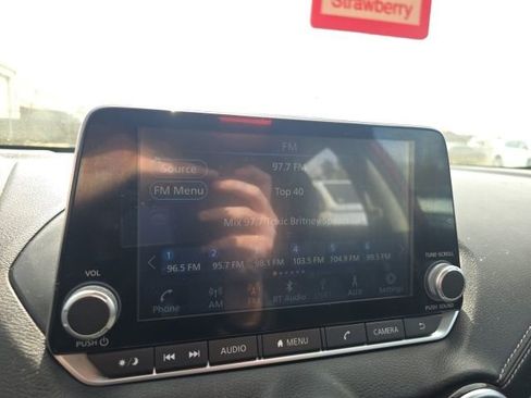 Used 2021 Nissan Sentra SV image 15