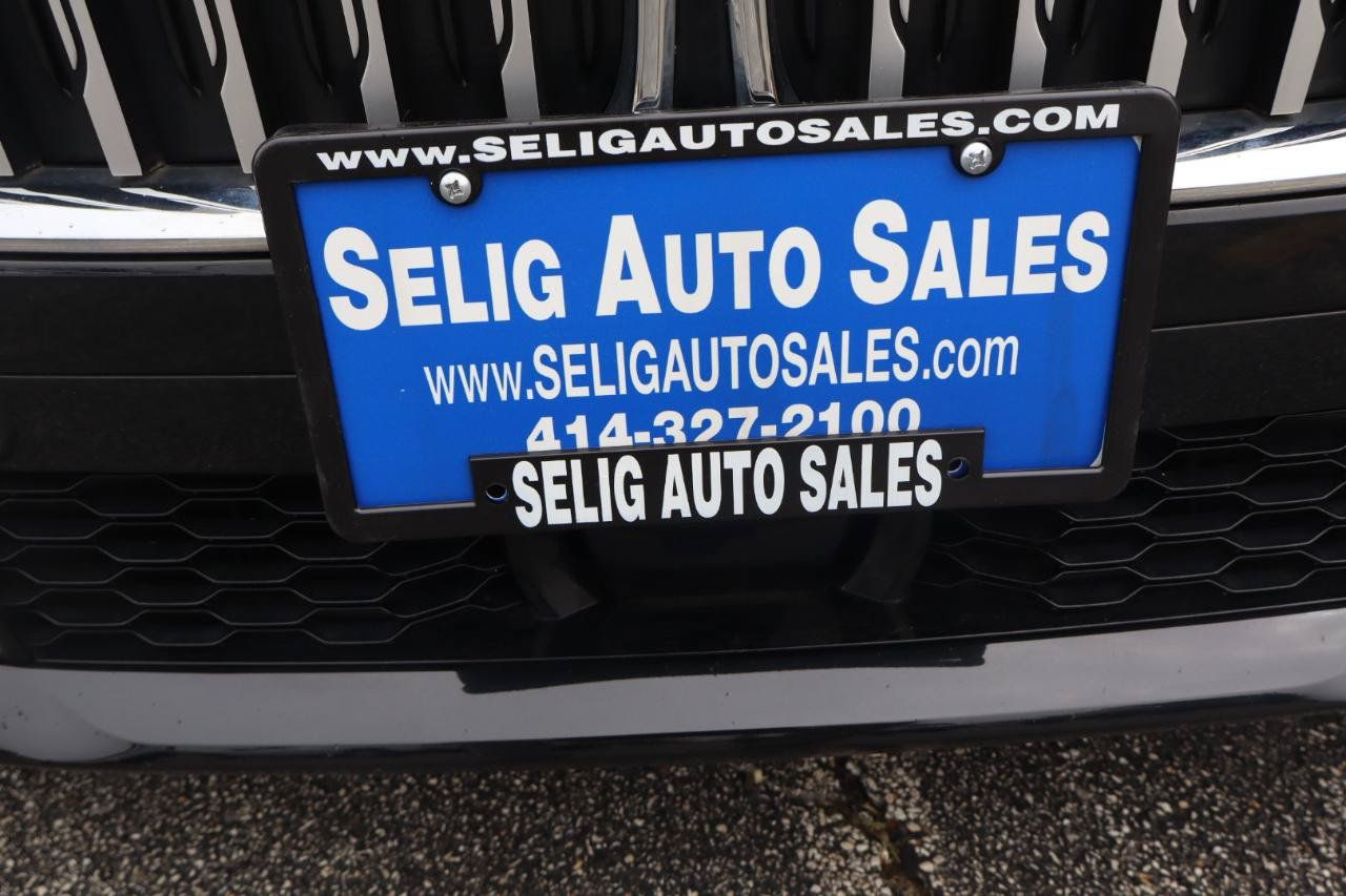 Used 2022 BMW 750i xDrive w/ Executive Package AWD/4WD image 24