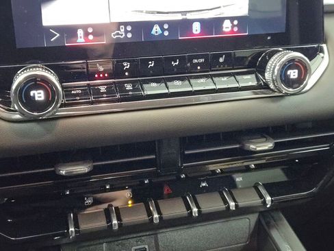 New 2026 GMC Canyon Elevation w/ Convenience Package image 33