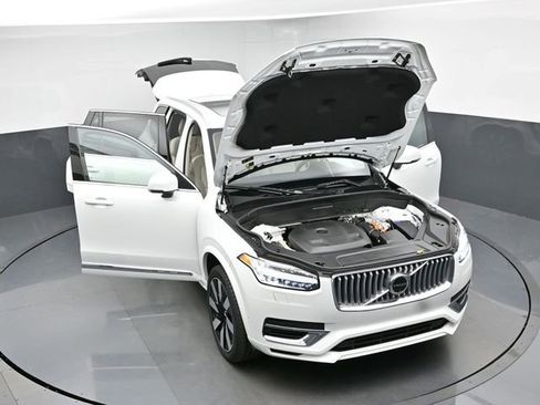 Used 2024 Volvo XC90 T8 Plus image 50