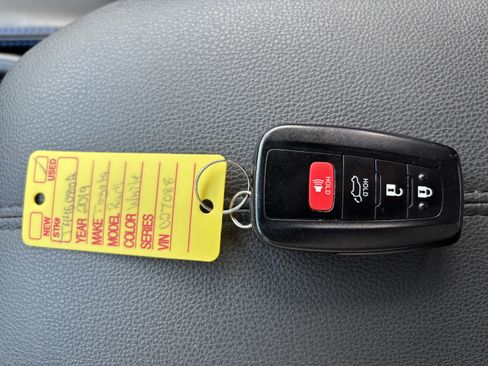 Used 2019 Toyota RAV4 XSE w/ Carpet Mat Package AWD/4WD image 30