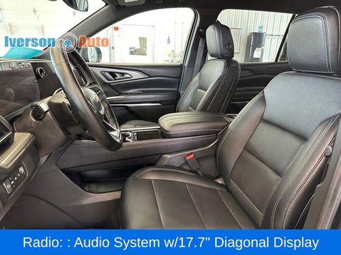 Used 2026 Chevrolet Traverse LT image 16