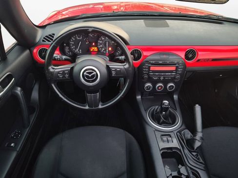 Used 2014 MAZDA MX-5 Miata Club image 18