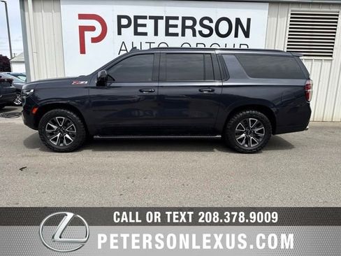 Used 2022 Chevrolet Suburban Z71 w/ Z71 Off-Road Package AWD/4WD image 7