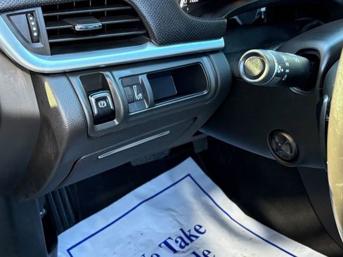 Used 2019 Cadillac XTS Luxury image 13