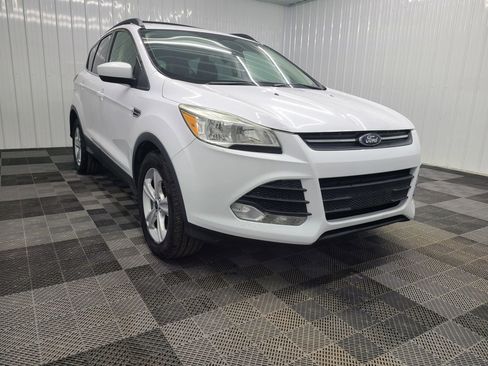 Used 2015 Ford Escape SE image 14