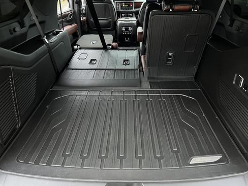 Used 2023 GMC Yukon XL Denali Ultimate w/ LPO, Floor Liner Package image 19