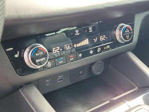 Used 2023 Mitsubishi Outlander SEL FWD image 25