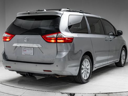 Used 2015 Toyota Sienna Limited Premium AWD/4WD image 38