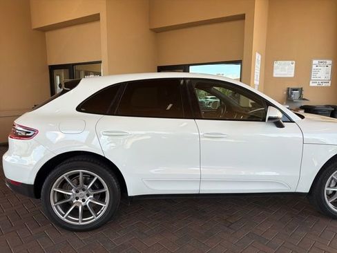 Used 2018 Porsche Macan image 5