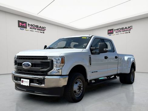 Used 2022 Ford F350 XL w/ Power Equipment Group AWD/4WD image 8