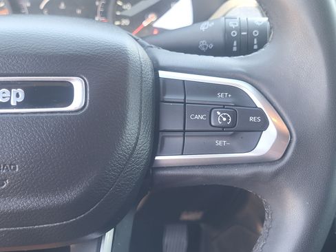 Used 2024 Jeep Compass Latitude AWD/4WD image 13