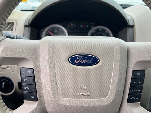 Used 2009 Ford Escape 4WD Hybrid image 18