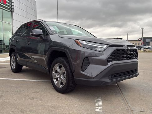 Used 2024 Toyota RAV4 XLE image 4