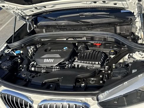 Used 2017 BMW X1 xDrive28i image 13