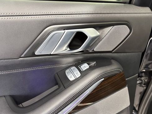 Used 2023 BMW X7 xDrive40i image 24