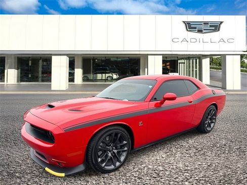 Used 2022 Dodge Challenger R/T Scat Pack image 1